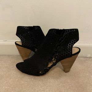 Open heal, open toe high heal wedge
